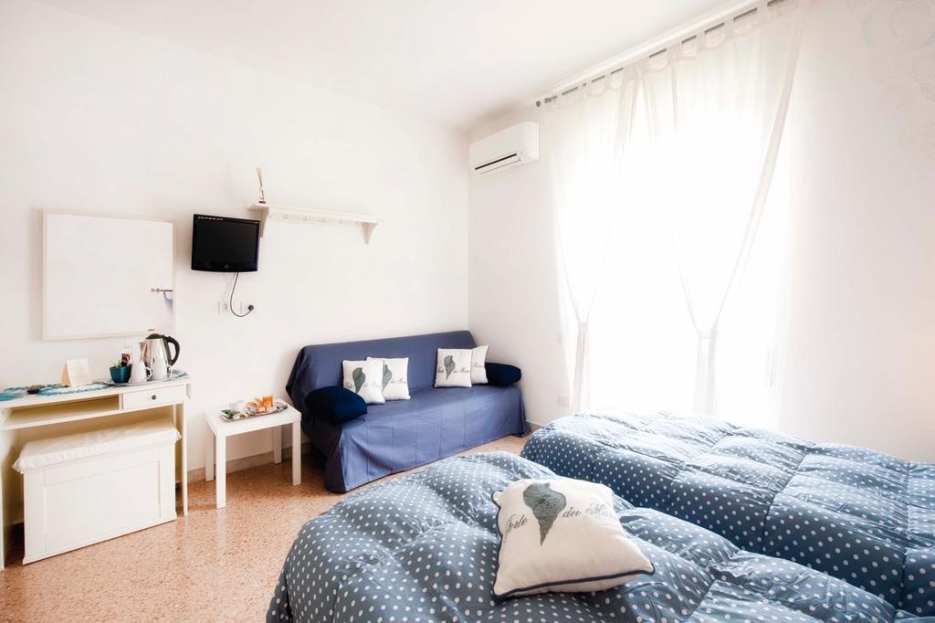 A Due Passi Bed & Breakfast Forte dei Marmi Exterior photo